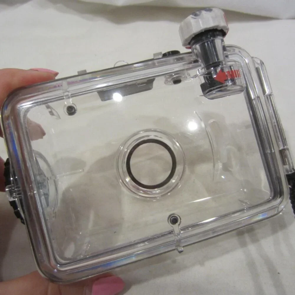 SNAP SIGHTS 35 mm underwater camera & case